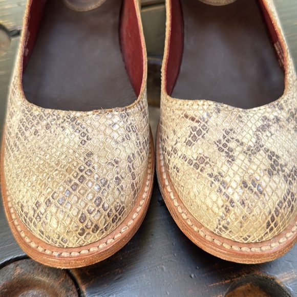 Freebird by Steven Snakeskin “Maribel” double Strap Shoes - Picture 8 of 14